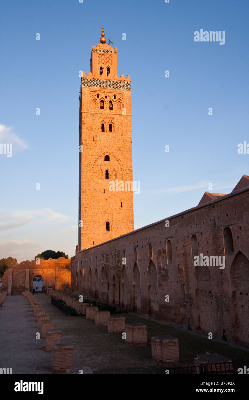 La Moschea di Koutoubia di Marrakech Marocco al tramonto Foto Stock