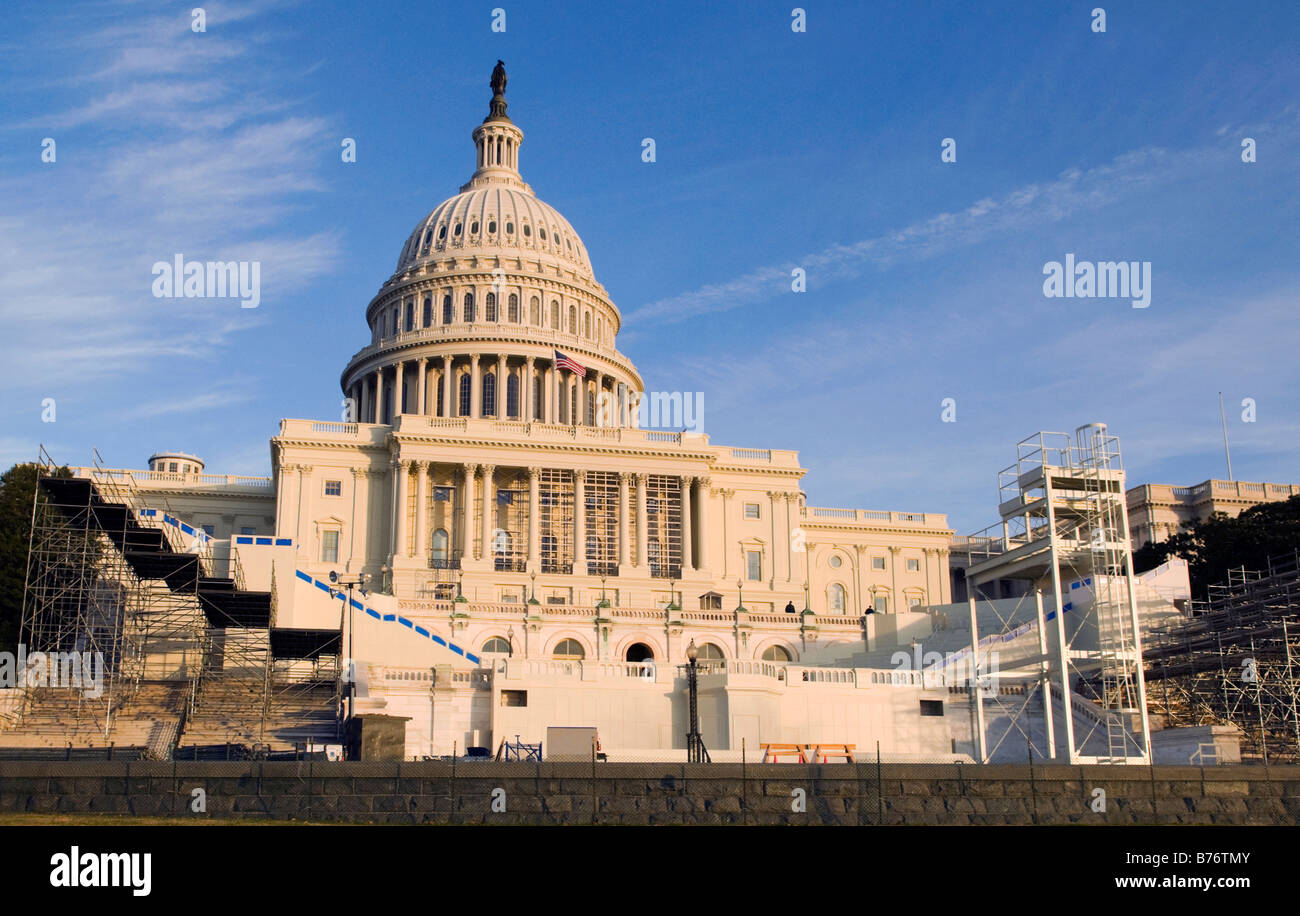 I lavori per la costruzione di un US Capitol Building per il 2009 Stati Uniti inaugurazione presidenziale a Washington DC, Stati Uniti d'America Foto Stock