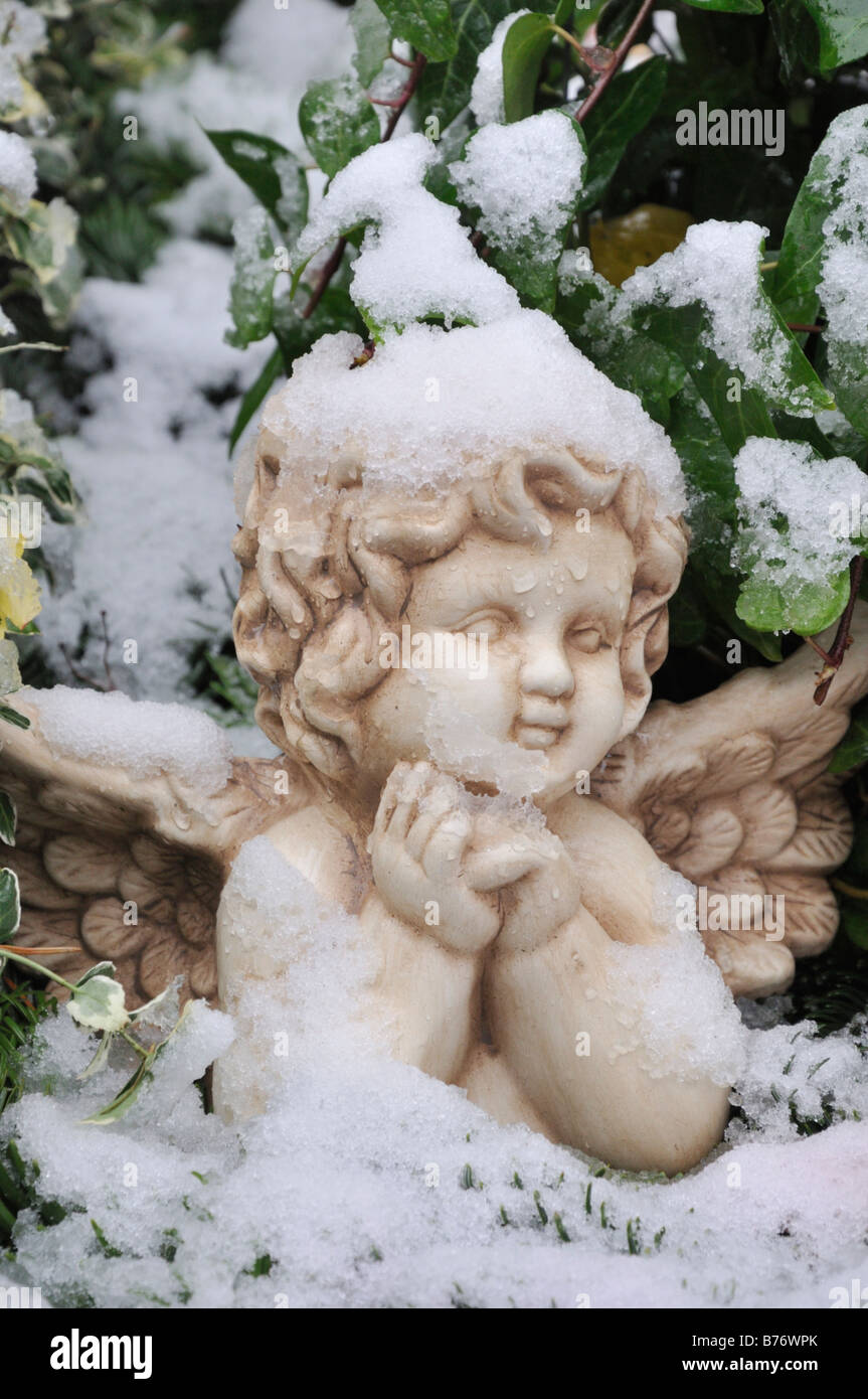 Coperte di neve angelo Foto Stock