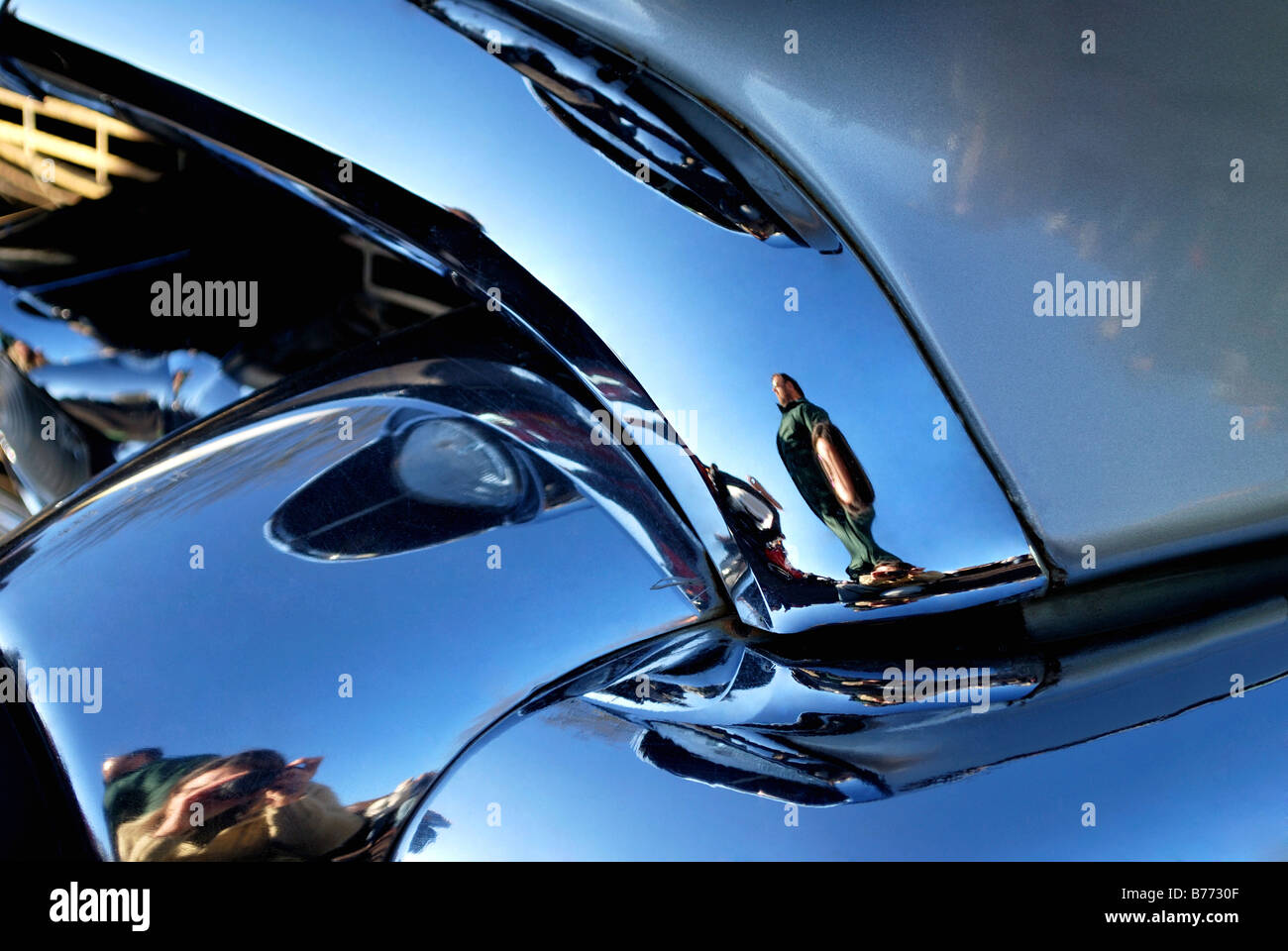 Riflessioni su chrome Foto Stock