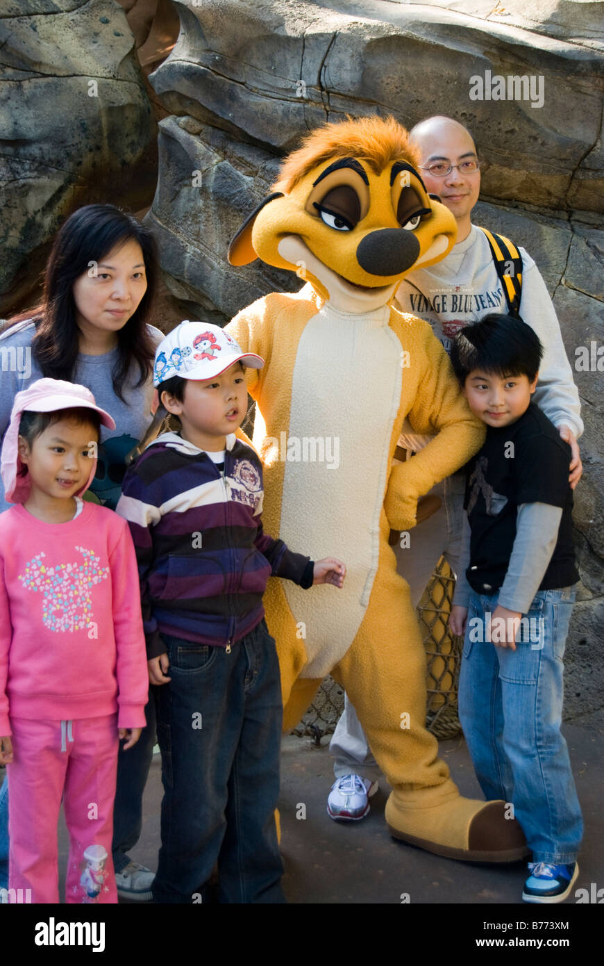 Timon, Re Leone con famiglia, Fantasyland, Hong Kong Disneyland Resort, Isola di Lantau, Hong Kong, Repubblica popolare Cinese Foto Stock