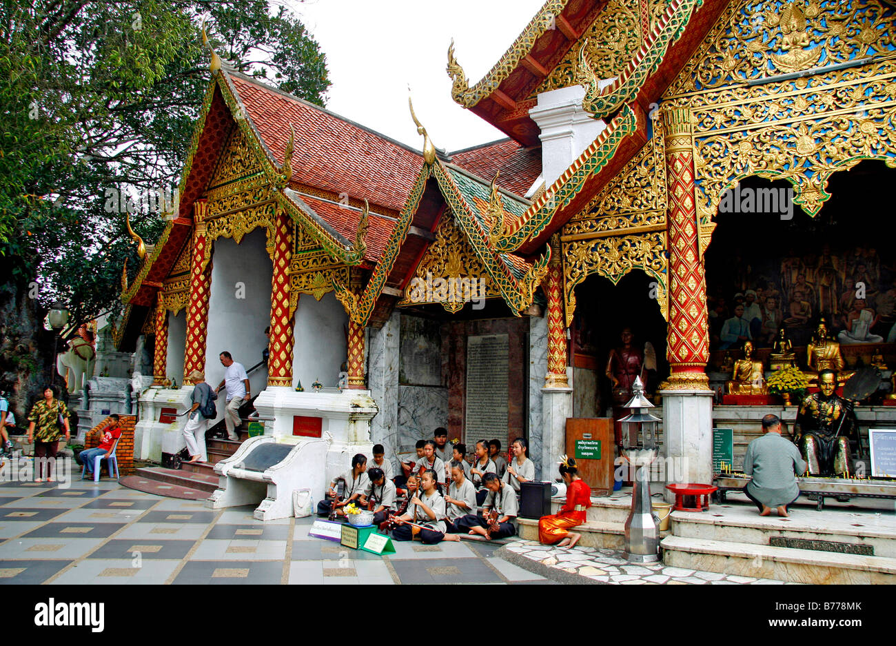 Wat Doi Suthep, tempio complesso sul monte santo, Chiang Mai, Thailandia, Asia Foto Stock