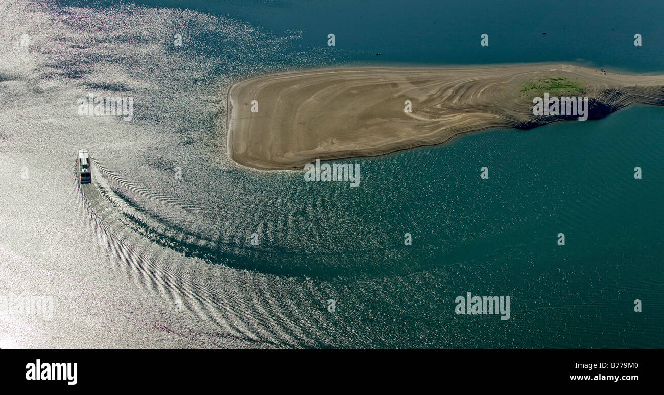 Fotografia aerea, piacere vaporizzatore, Weisse flotte, lago Edersee, ridotto a meno di un quarto del suo volume normale di acqua, Foto Stock