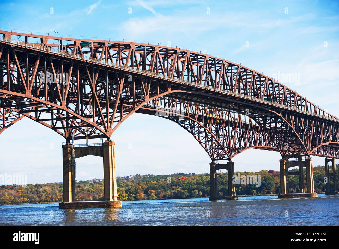 Arch ponte che attraversa il fiume Hudson, Newburgh, New York Foto Stock
