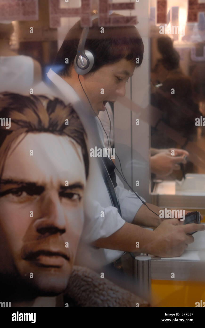 Presso il Sony Playstation Portable stand, il Tokyo Game Show 2008, Tokyo, Giappone. Foto Stock