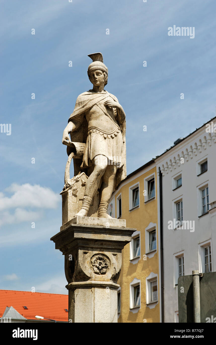 Fontana Floriansbrunnen, Kaiserstr., Rosenheim, Alta Baviera, Germania, Europa Foto Stock