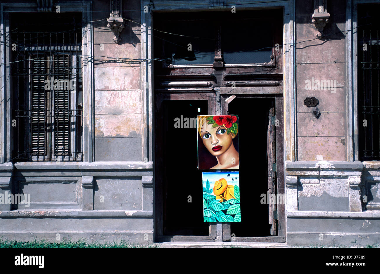 Dipinti al di fuori di una galleria, esposizione, Havana, Cuba, America Centrale Foto Stock