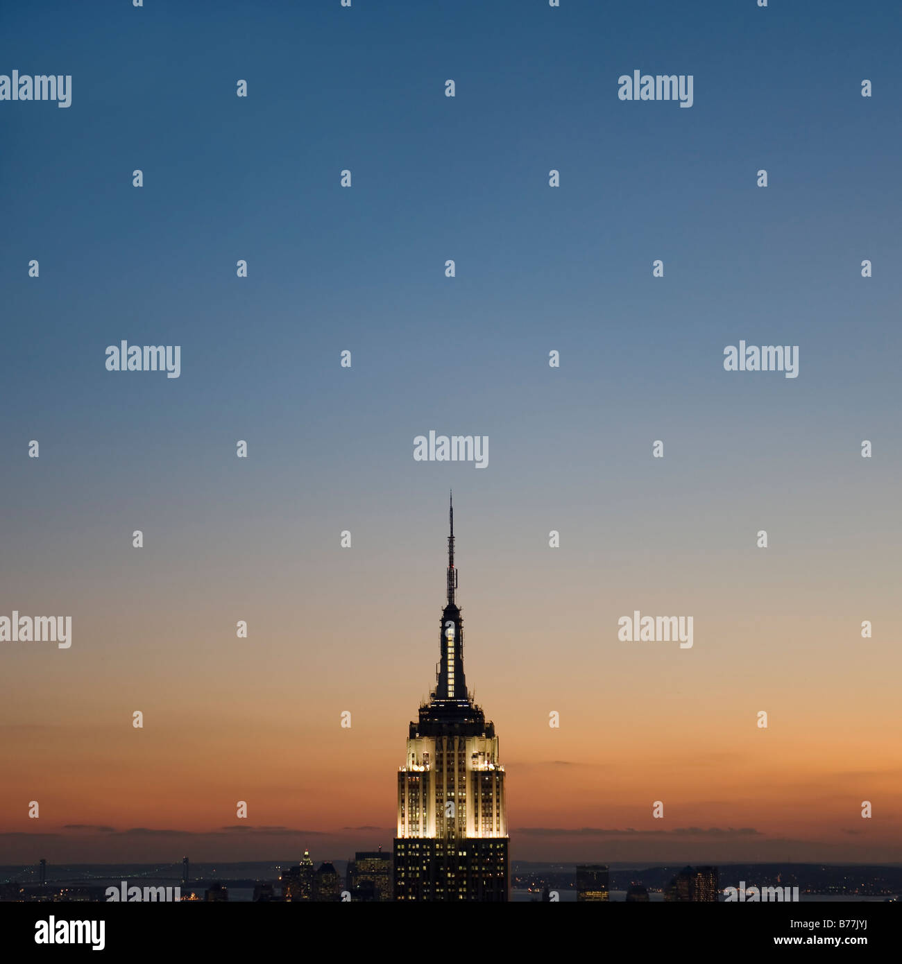 Vista al tramonto di Empire State Building Foto Stock