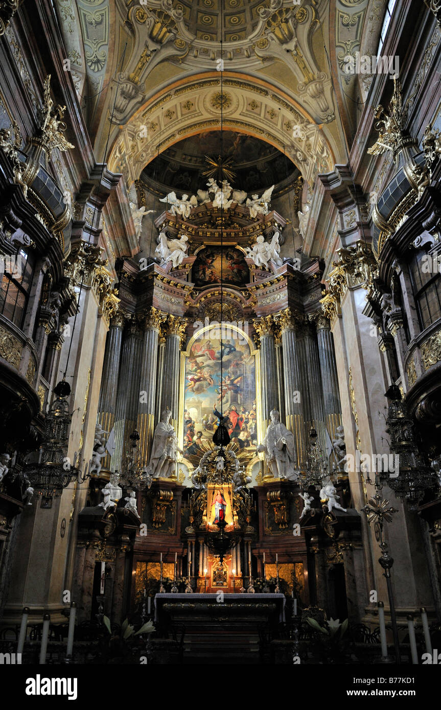Altare nella chiesa di San Pietro, Peterskirche, Vienna, Austria, Europa Foto Stock