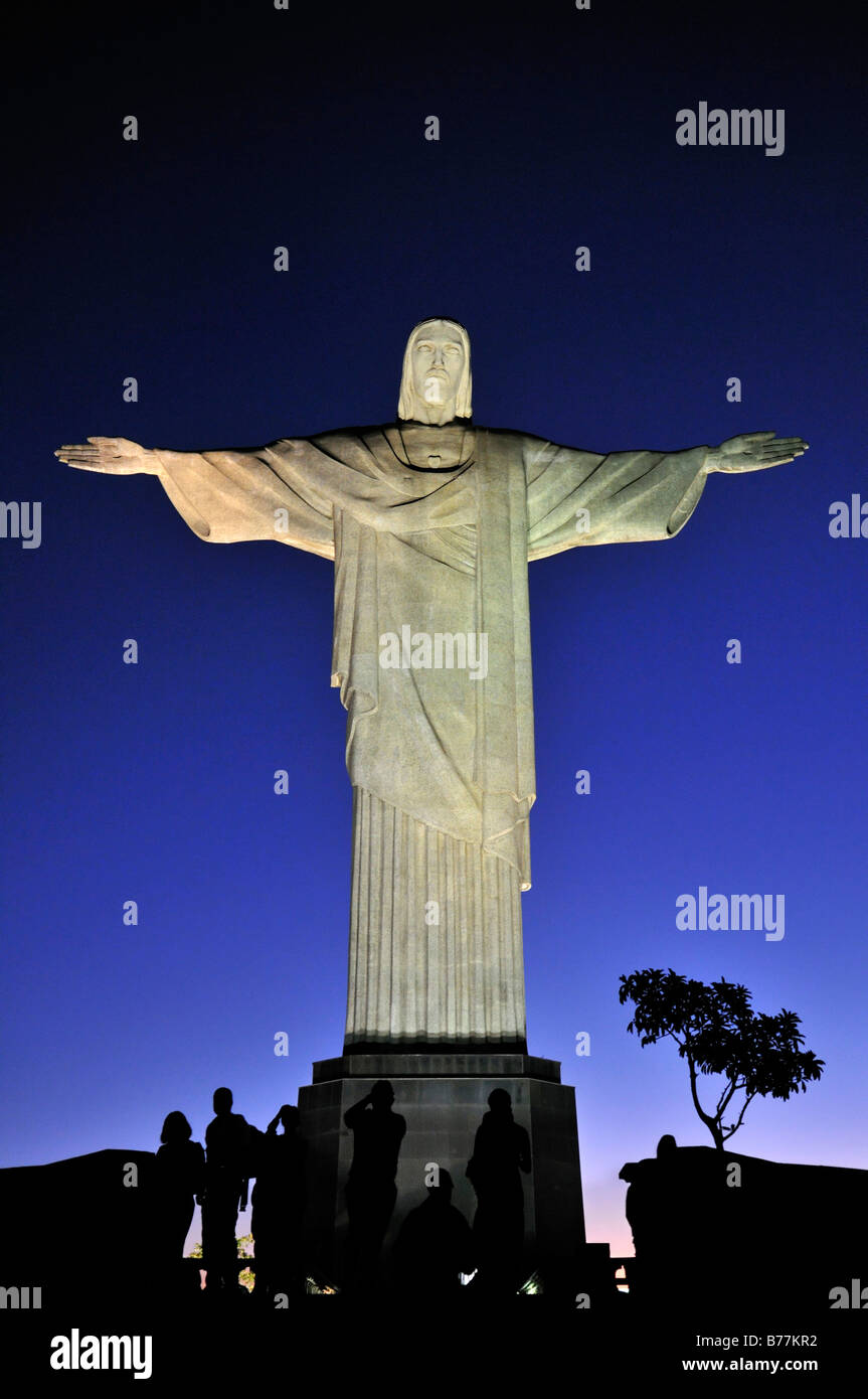 Statua di Cristo di notte, Rio de Janeiro, Brasile, Sud America Foto Stock