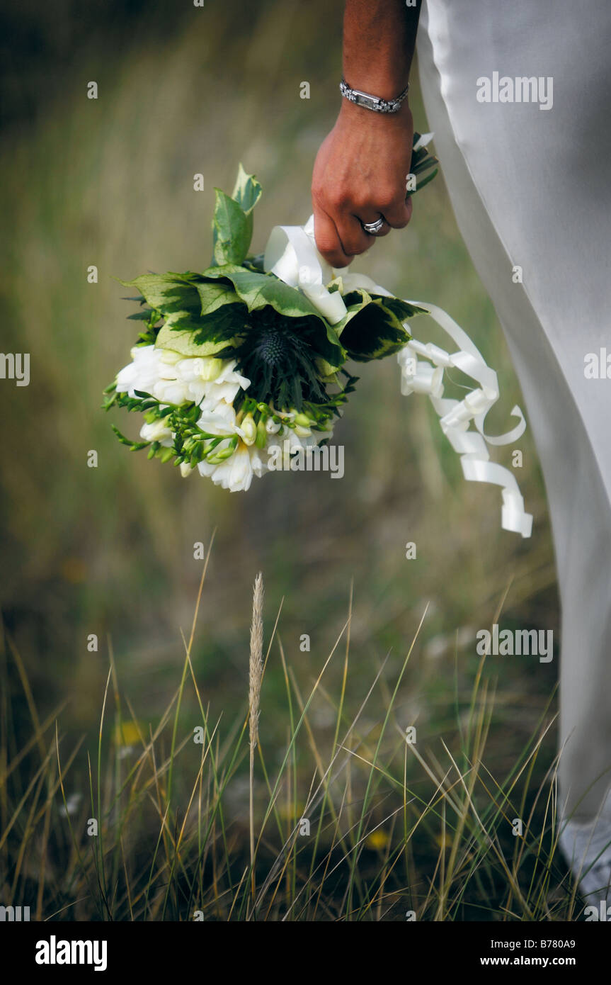 Sposa bouquet di contenimento Foto Stock