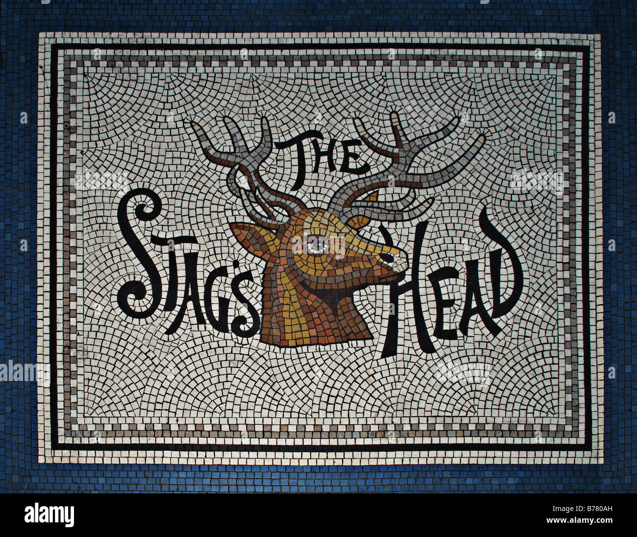 Stags Head murale su Dame Street Dublino Irlanda Foto Stock