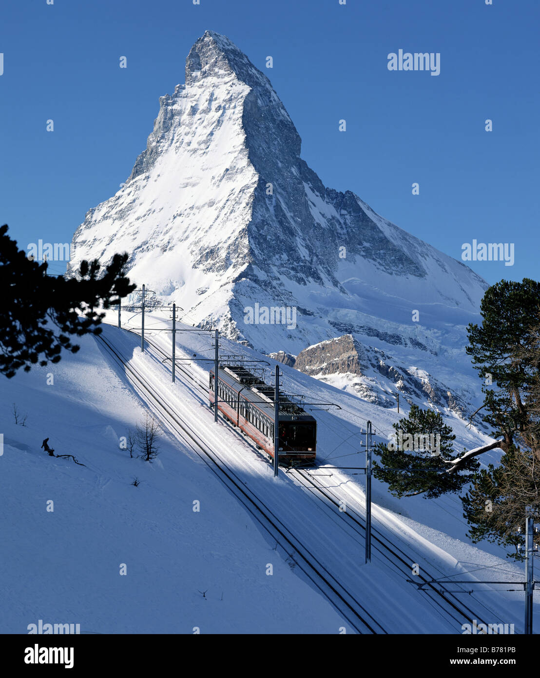 Il Cervino e Gornergratbahn in inverno, Svizzera Vallese, Alpi Foto Stock