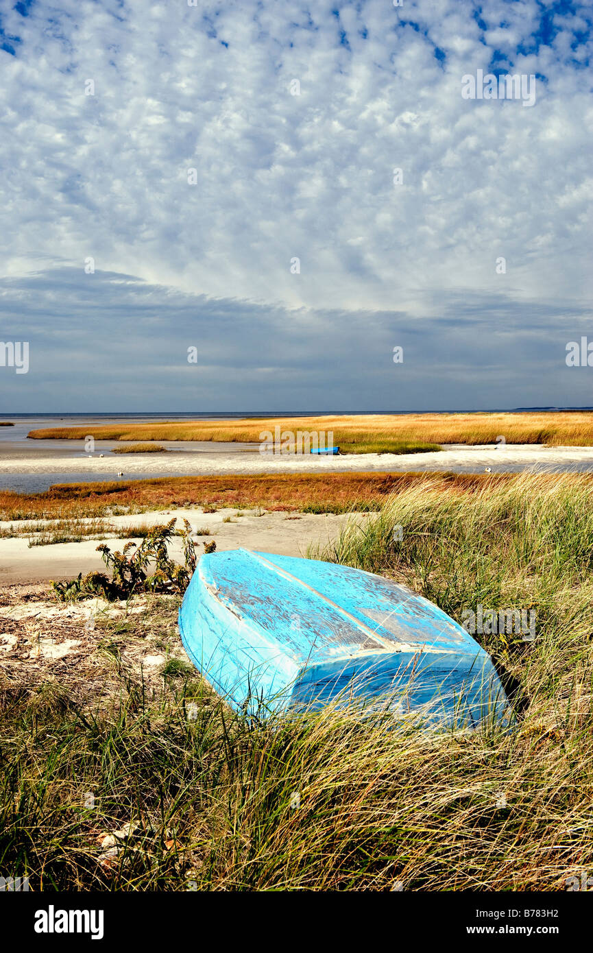 Squallido barca Meadow Creek, Orleans, Cape Cod, MA Foto Stock