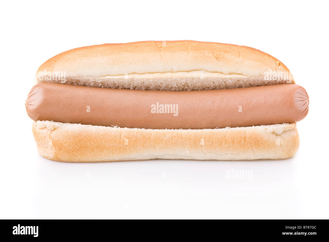 Semplice Hotdog isolato su uno sfondo bianco Foto Stock