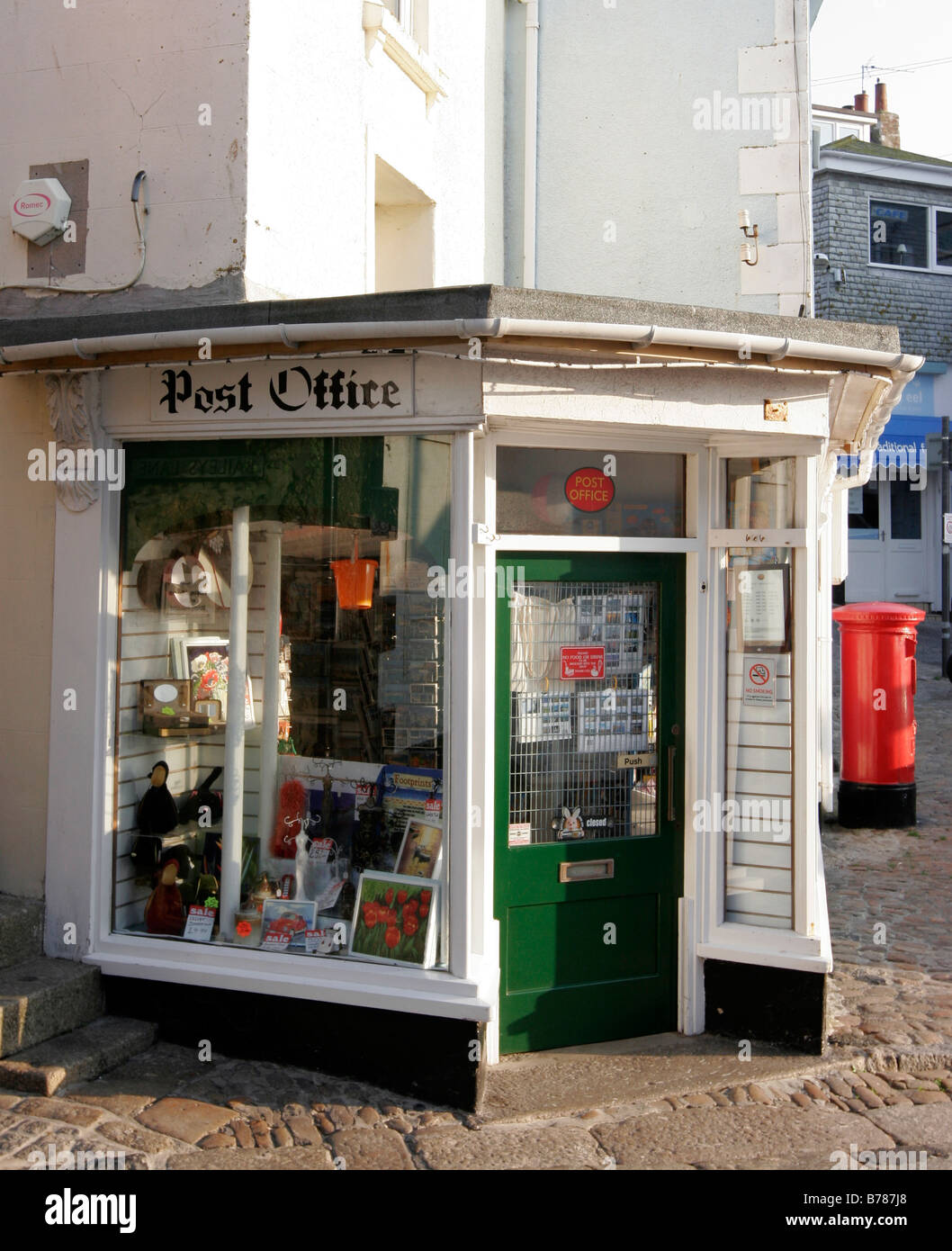 Il villaggio tradizionale di post office branch in St Ives, Cornwall Foto Stock