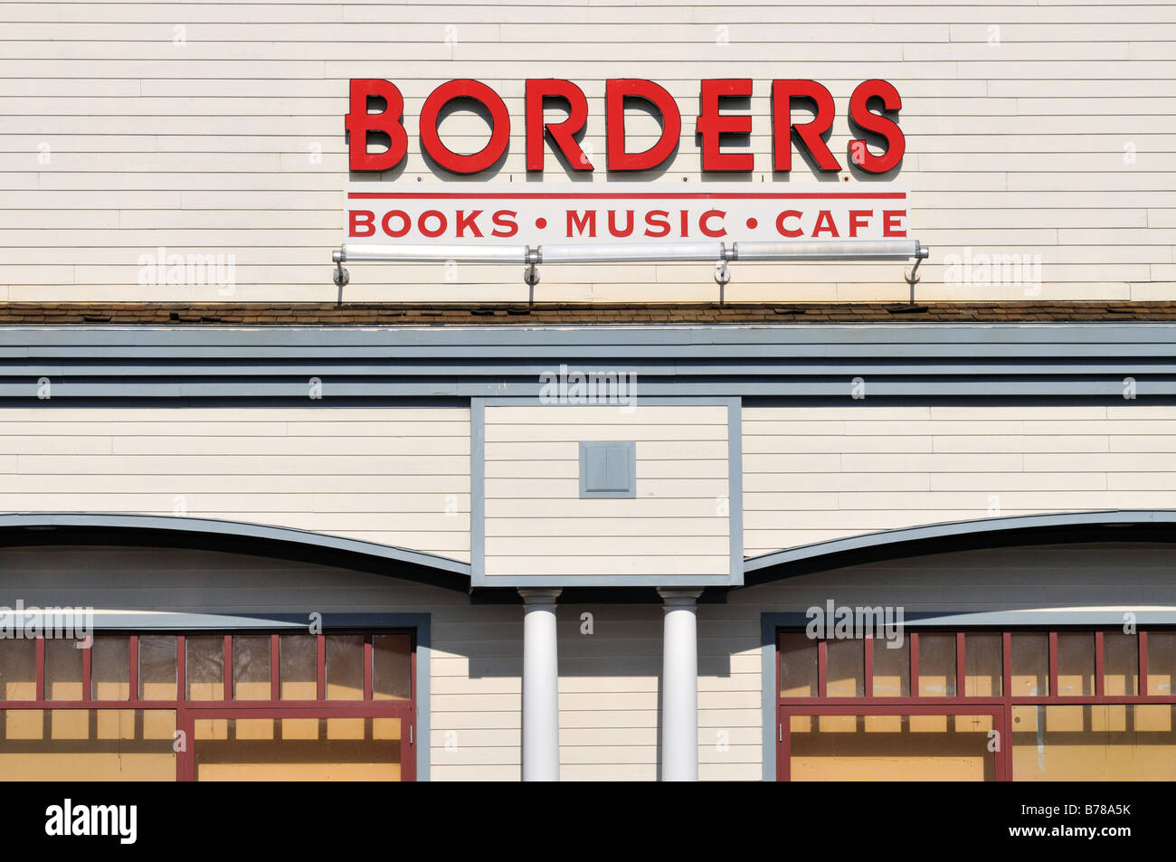Frontiere esterne Bookstore segno per libri musica cafe Foto Stock