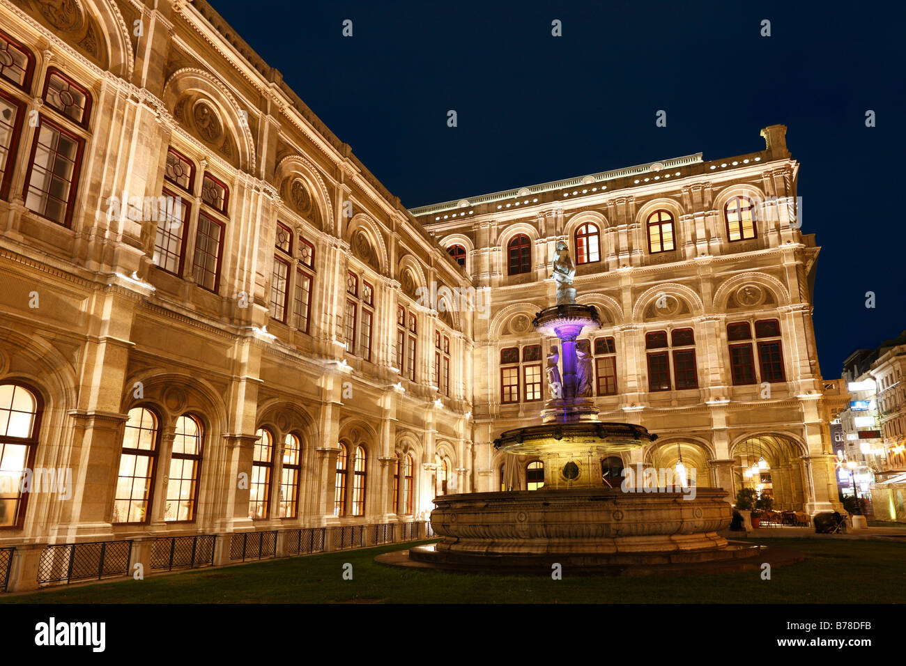 La Staatsoper, Opera di Stato di Vienna, Austria, Europa Foto Stock
