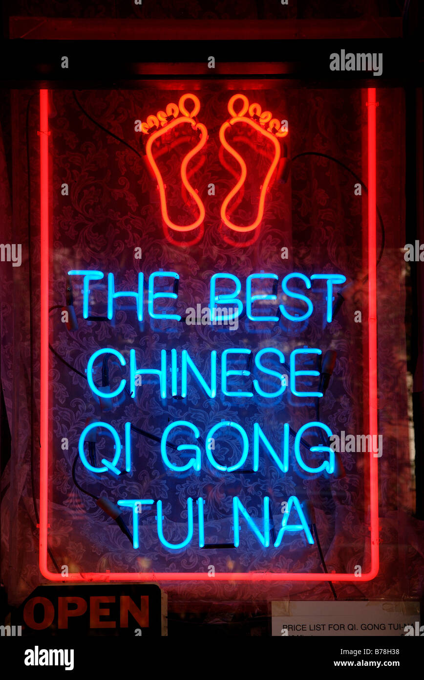 Luce al neon segno per piede cinese massaggi nel Greenwich Village di New York, Stati Uniti d'America, America del Nord Foto Stock