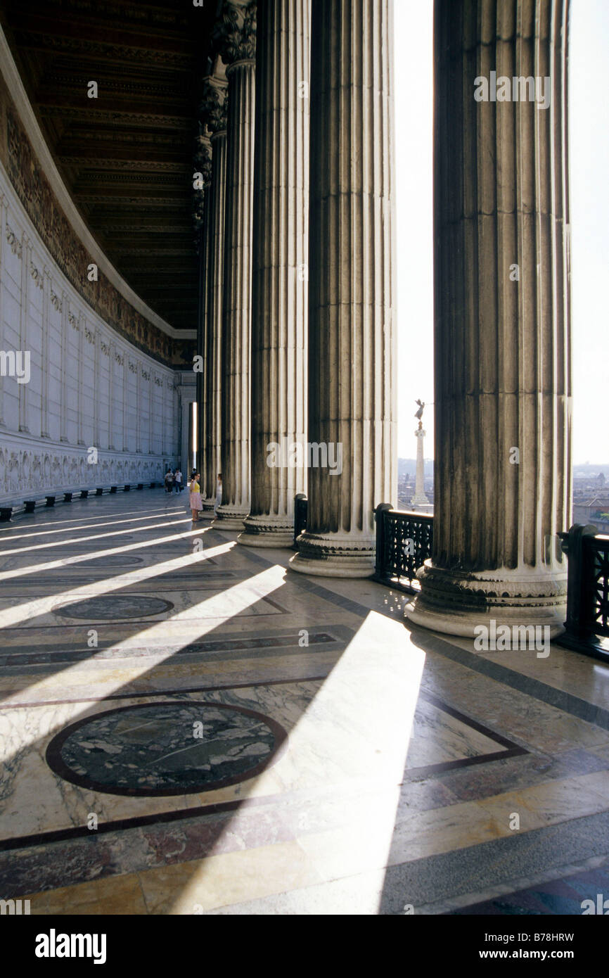 Piazza Venezia, Vittoriano, il Monumento a Vittorio Emanuele II, Altare della Patria, memoriale imperiale con una vista da terra Foto Stock