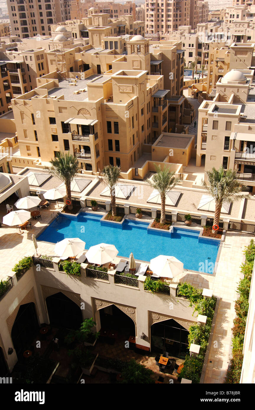 Piscina a Al Manzil Hotel in Dubai Emirati Arabi Uniti, Emirati arabi uniti, Medio Oriente Foto Stock