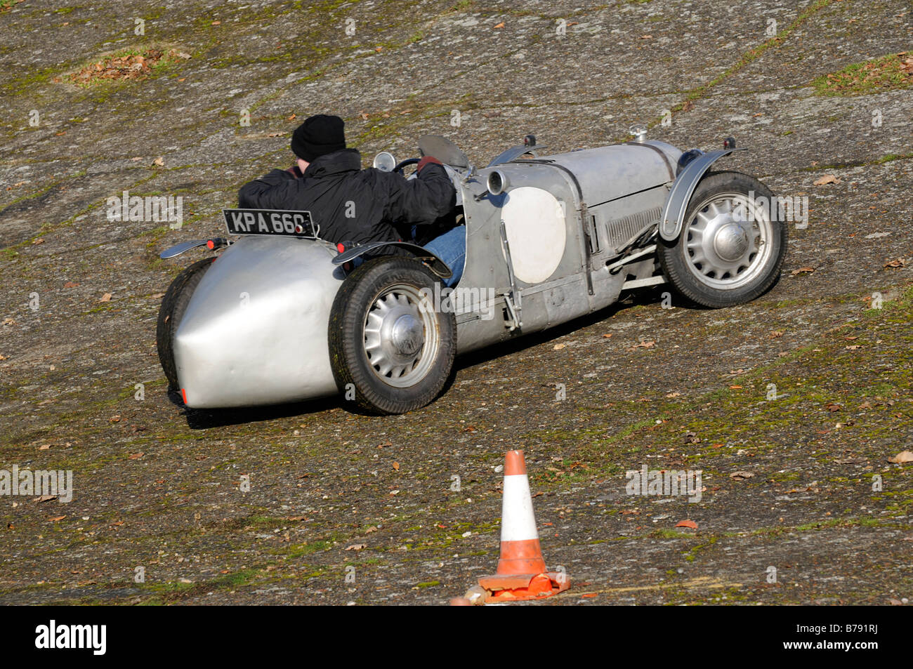 1928 30 Austin Ulster Special 747cc VSCC nuovo anno di prove di guida Brooklands Gennaio 2009 Foto Stock