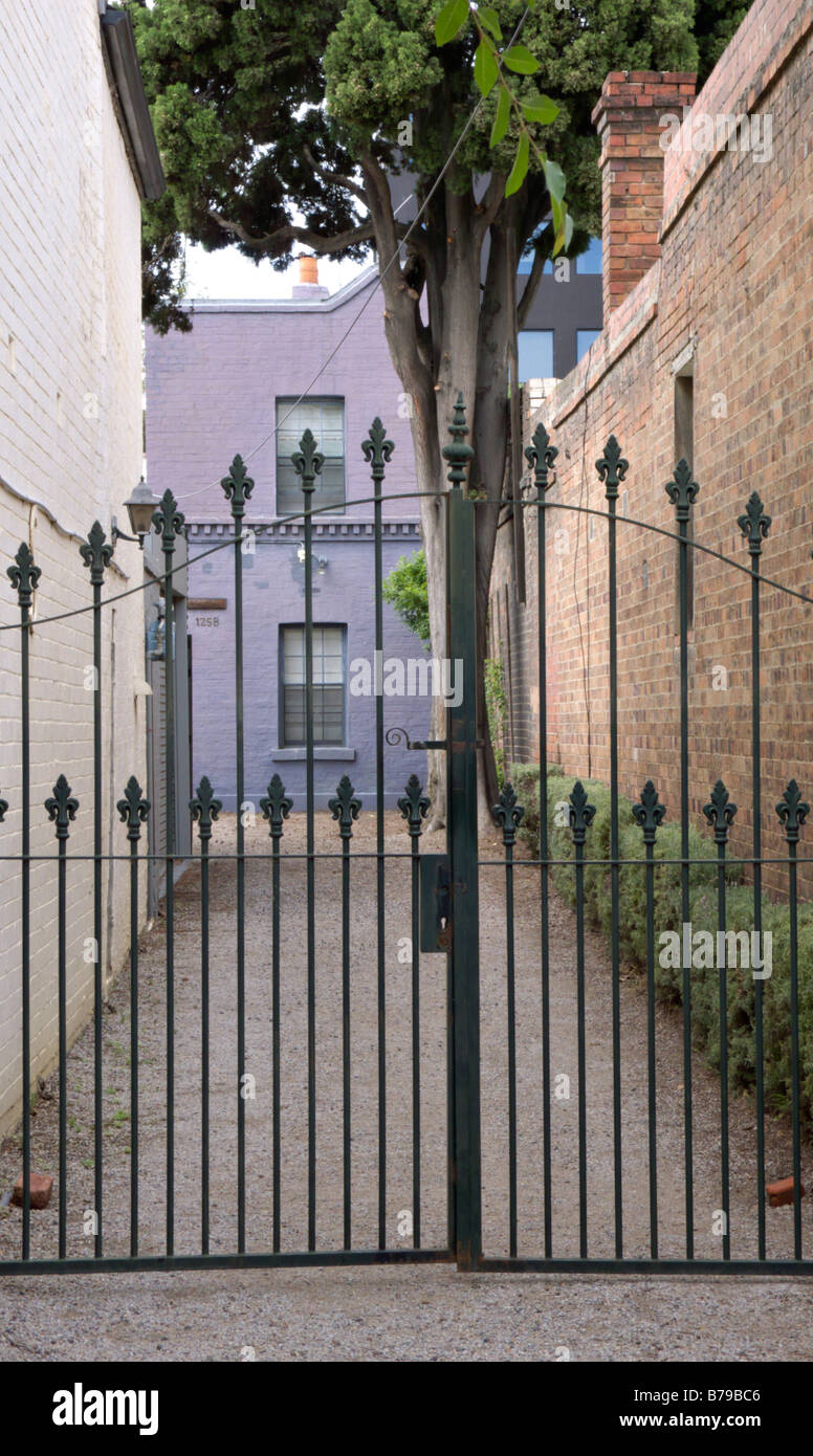 Gateway su George Street, East Melbourne, Melbourne, Australia Foto Stock