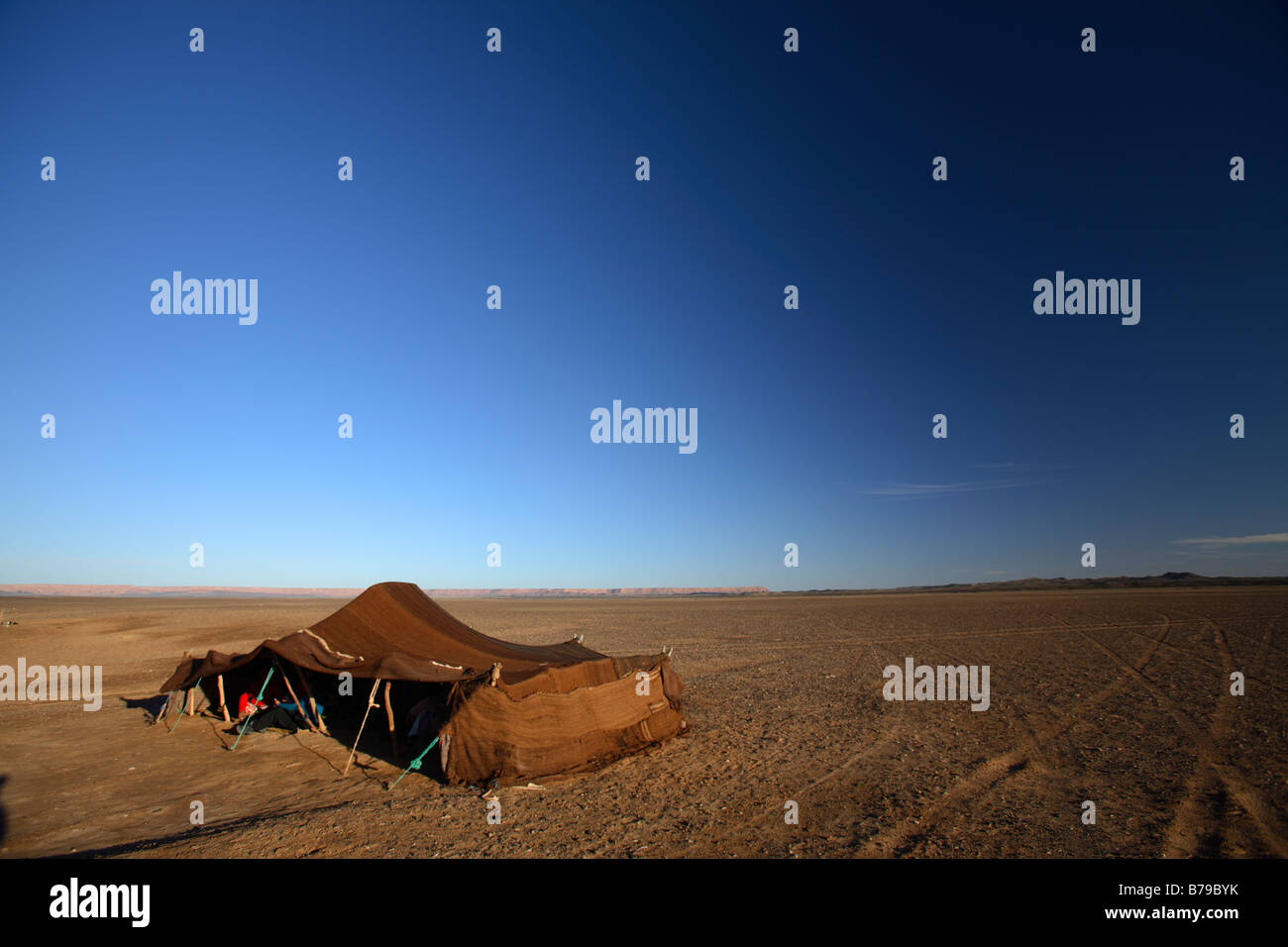 Tradizionali berbere tenda nomade, Merzouga, Marocco Foto Stock