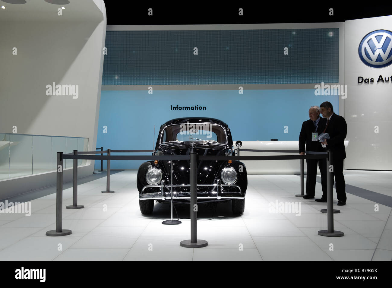 Originali Volkswagen Beetle sul display a 2009 North American International Auto Show di Detroit Michigan STATI UNITI Foto Stock