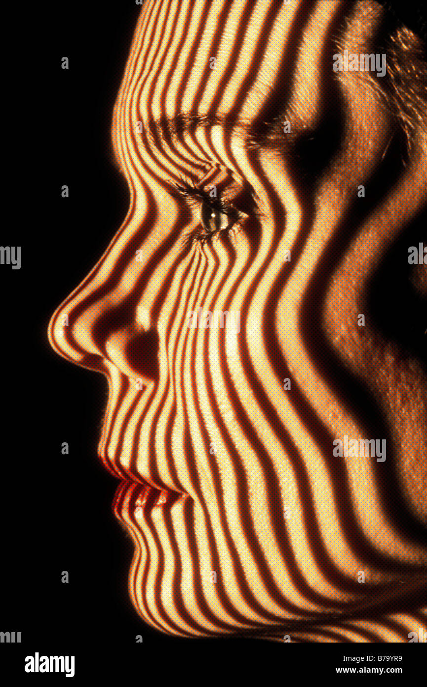 Donna strisce proiettate faccia Foto Stock