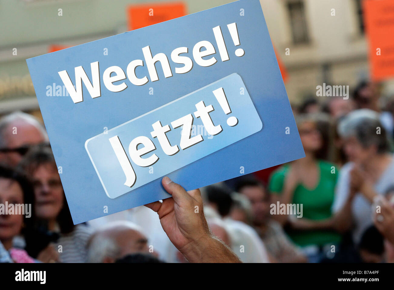 Wechsel Jetzt, ora è il momento di cambiare, banner in un CDU-rally durante il 2005 campagna elettorale in Regensburg, Baviera, germe Foto Stock