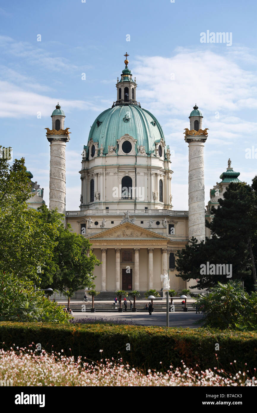 Chiesa di San Carlo Borromeo, Karlskirche, Vienna, Austria, Europa Foto Stock