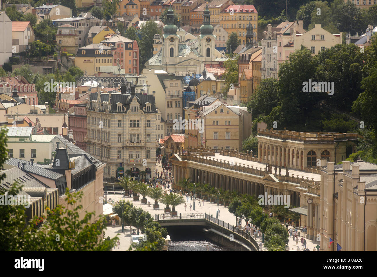 Europa Repubblica Ceca Boemia occidentale Karlovy Vary colonnato Città Foto Stock