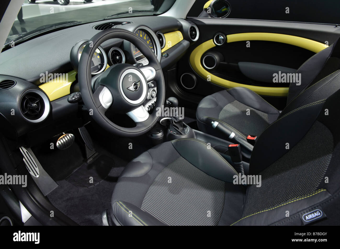 Interno del MINI E auto elettriche al 2009 North American International Auto Show Foto Stock
