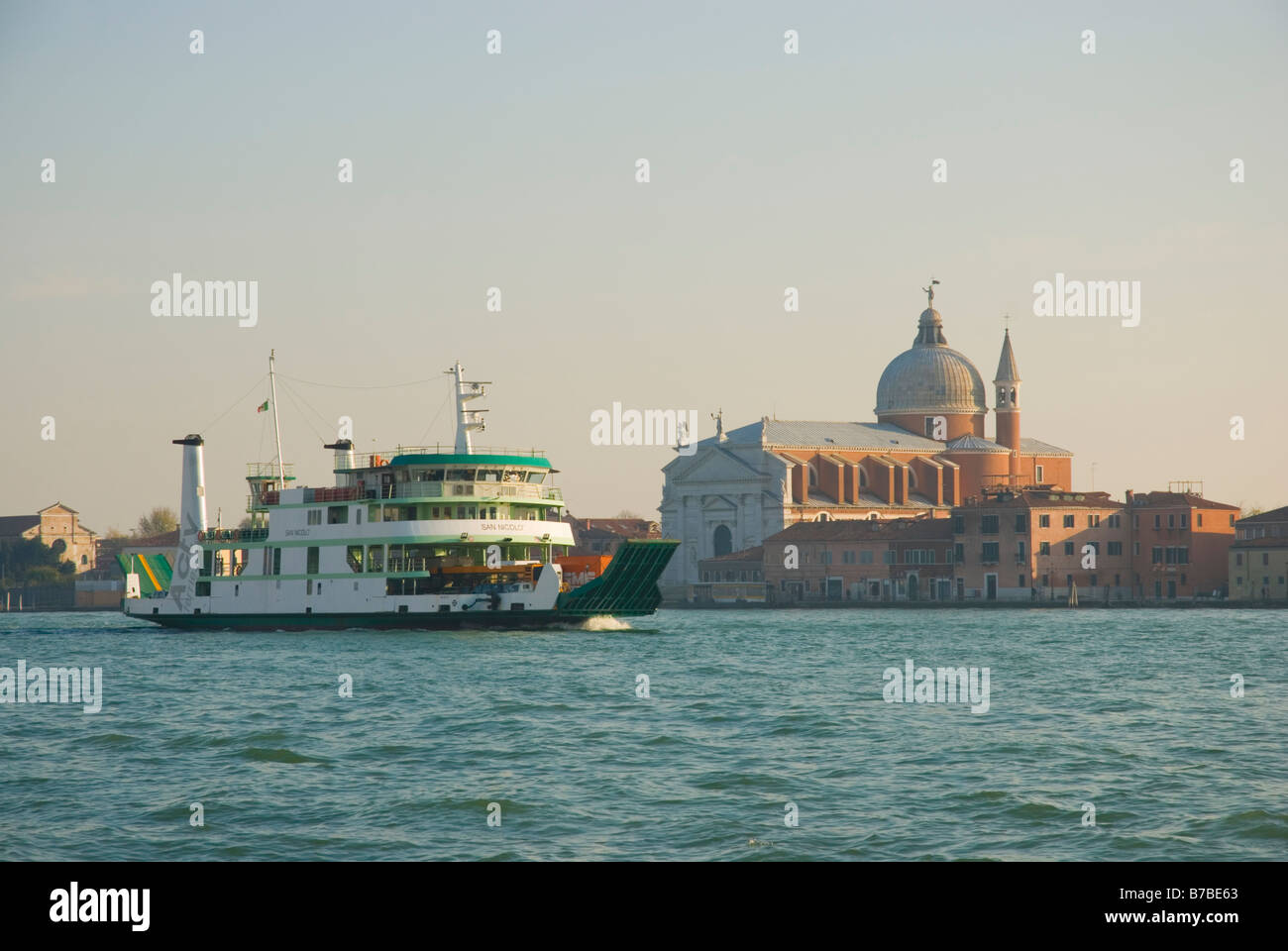 Adria ferry immagini e fotografie stock ad alta risoluzione - Alamy