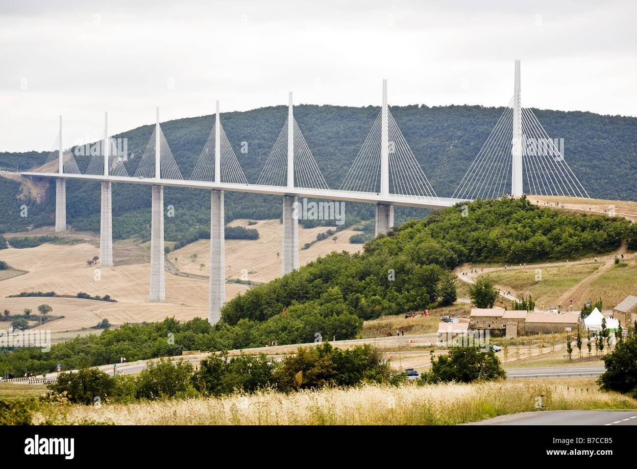 Millau ponte di sospensione Foto Stock