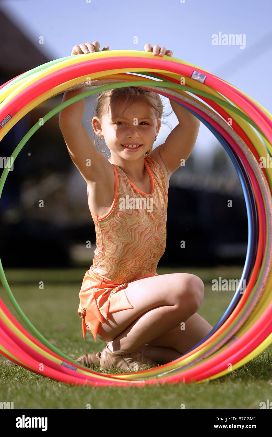 Americus Wilson, 6 anno vecchio hula hoop hulahoop star al suo genitore il circus in Nuova Zelanda Foto Stock
