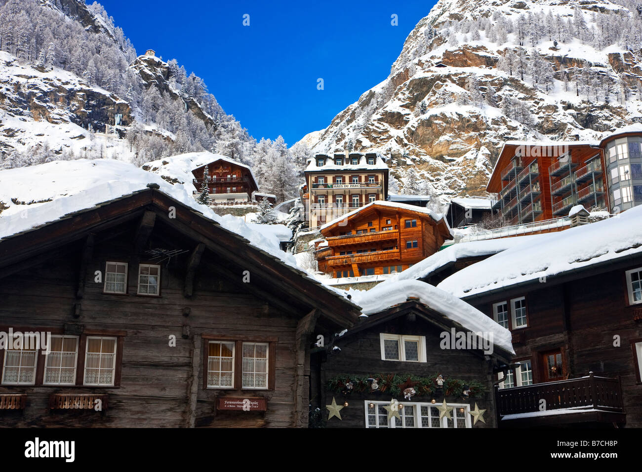 Città alpina di Zermatt in Svizzera Foto Stock