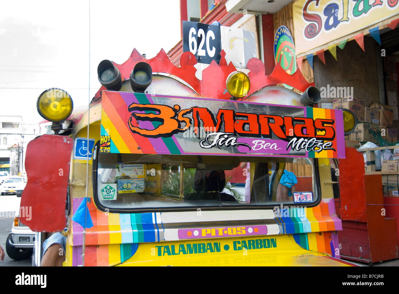 Coloratissimo Jeepney carrello, Piazza del Municipio, Cebu City Cebu, Visayas, Filippine Foto Stock