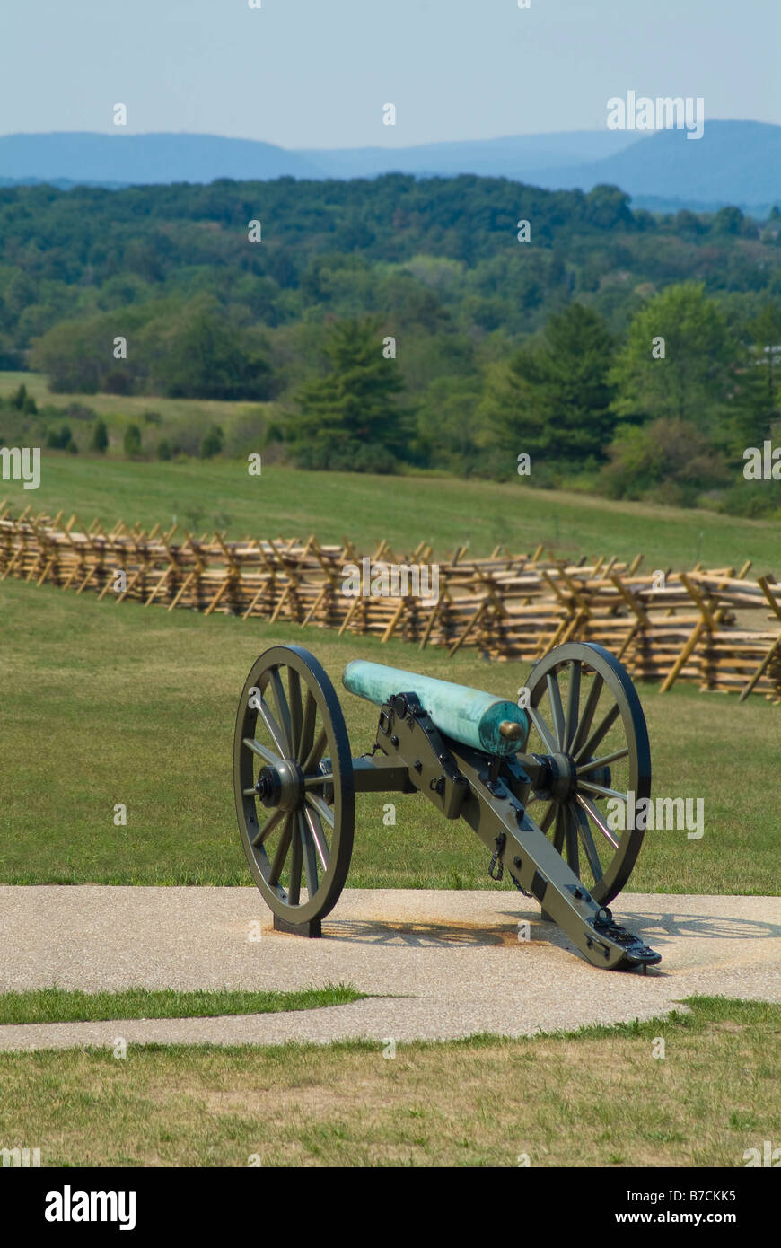 Canon e la linea di recinzione, Gettysburg National Park, Gettysburg in Pennsylvania, STATI UNITI D'AMERICA Foto Stock