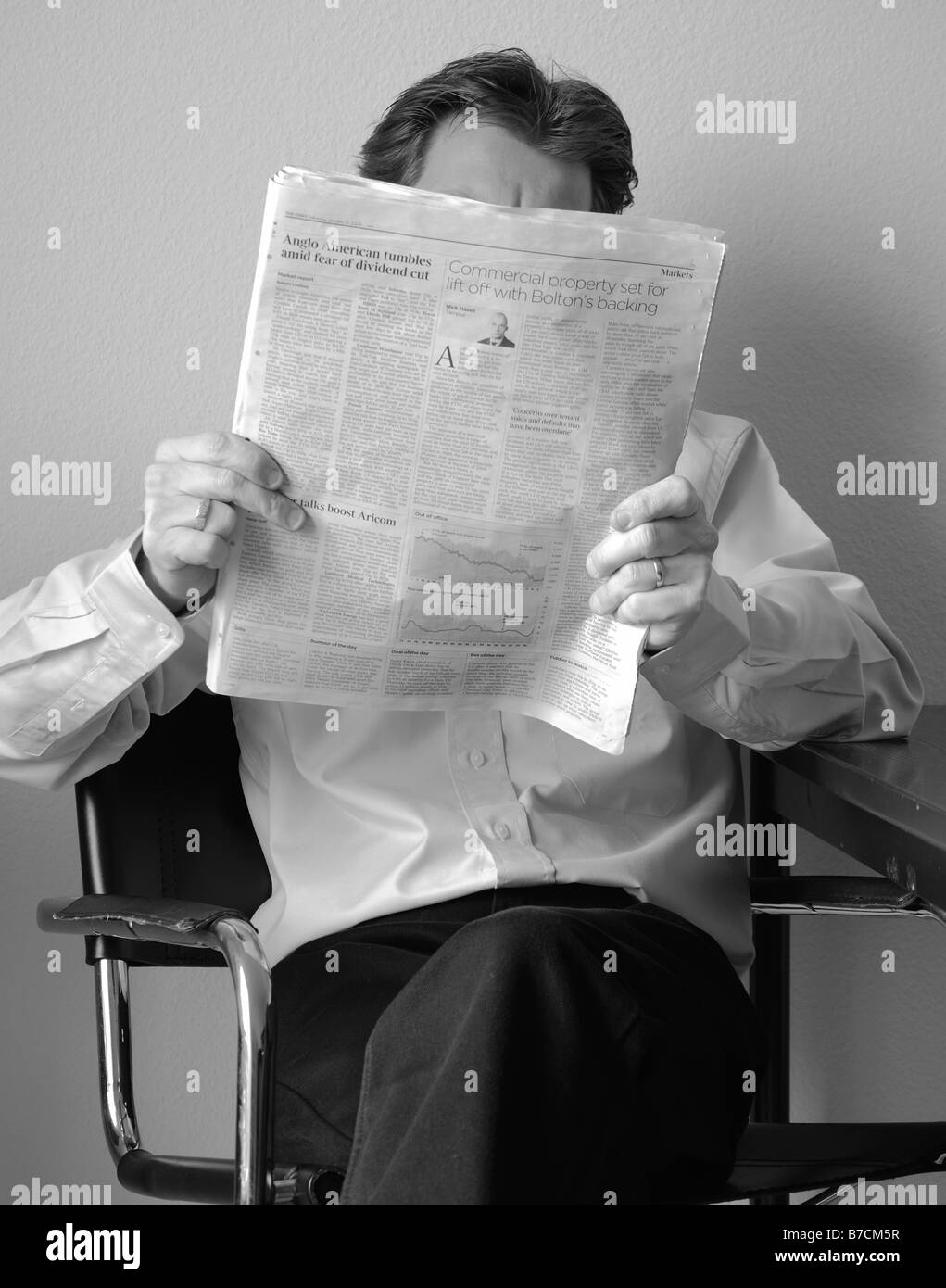 Immagine che riflette il credit crunch crisi entro il sistema bancario l'effetto sulle imprese, del mercato azionario e l'uomo della strada Foto Stock