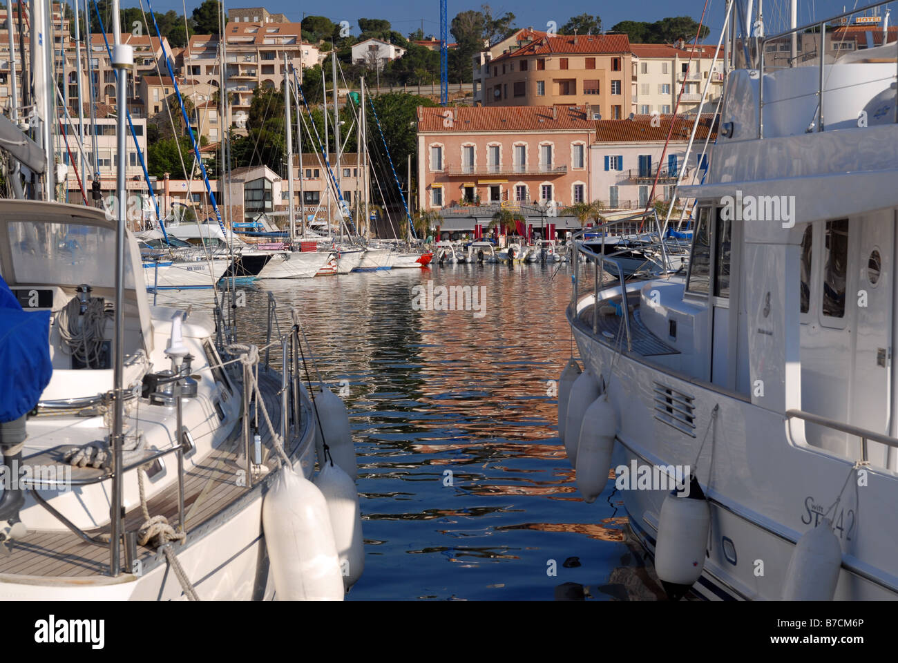 Il porto di Calvi, in Corsica, Francia. Foto Stock