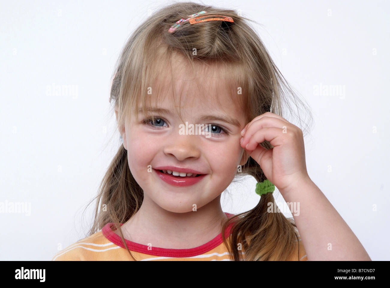 Piccola ragazza bionda Foto Stock