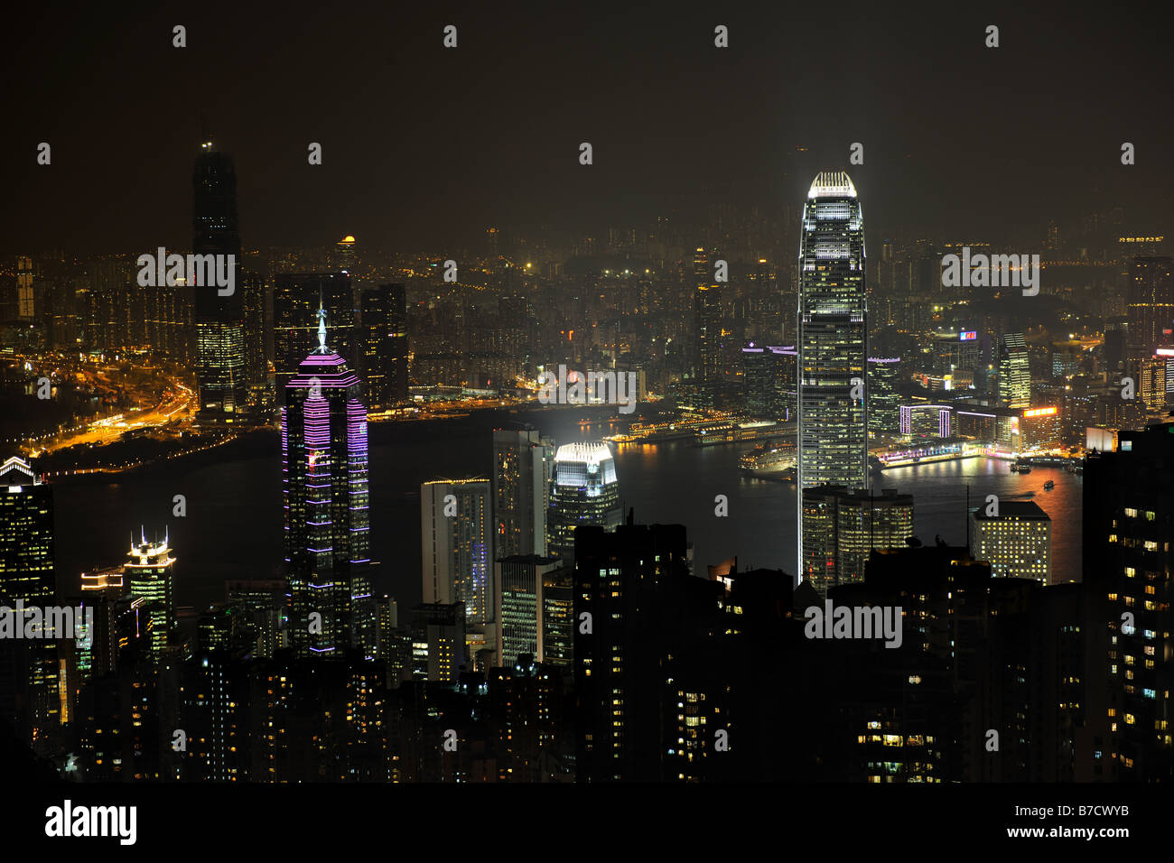 Scena notturna di Hong Kong si può vedere l'inquinamento Foto Stock