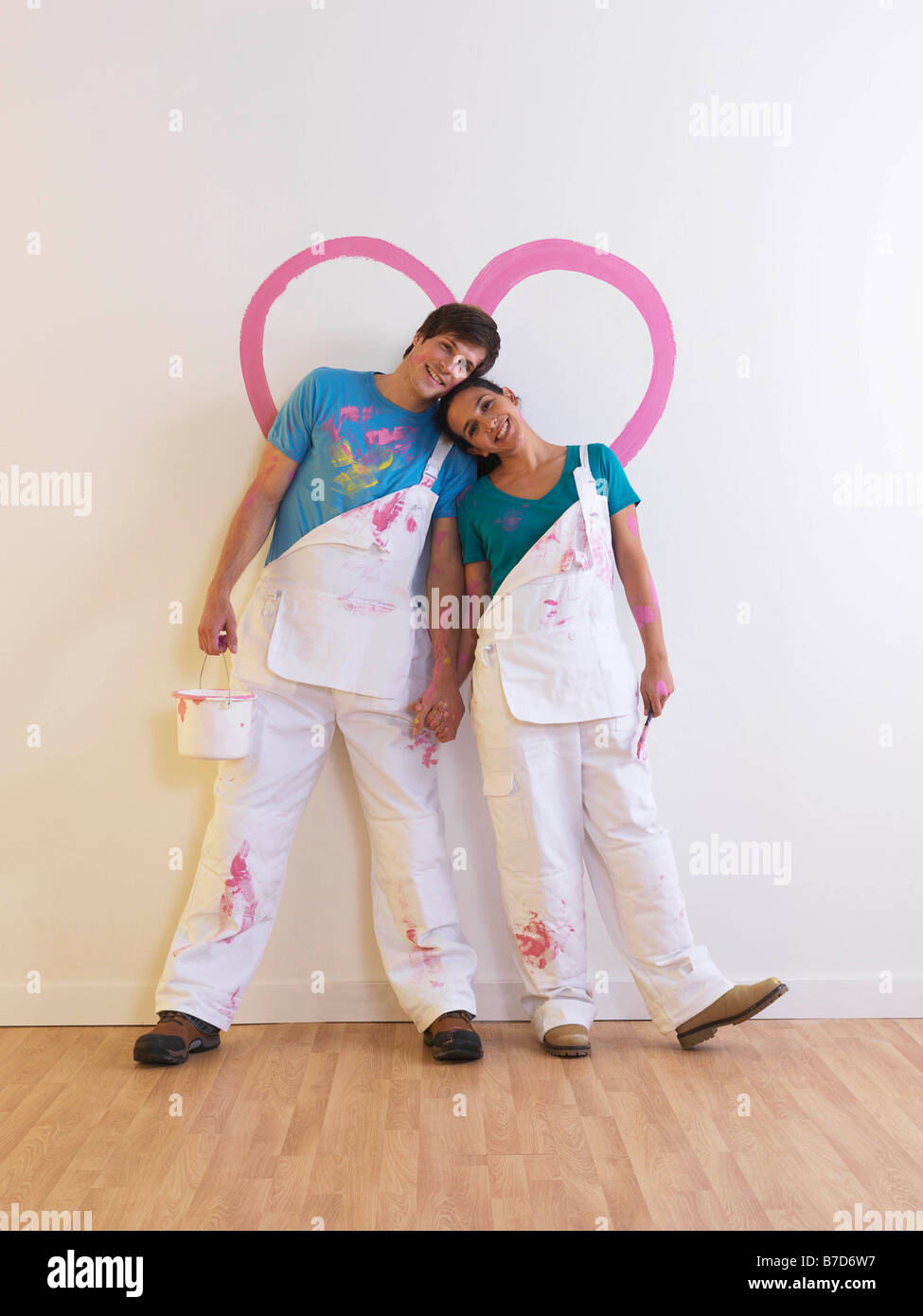 Coppia con cuore dipinto. Foto Stock