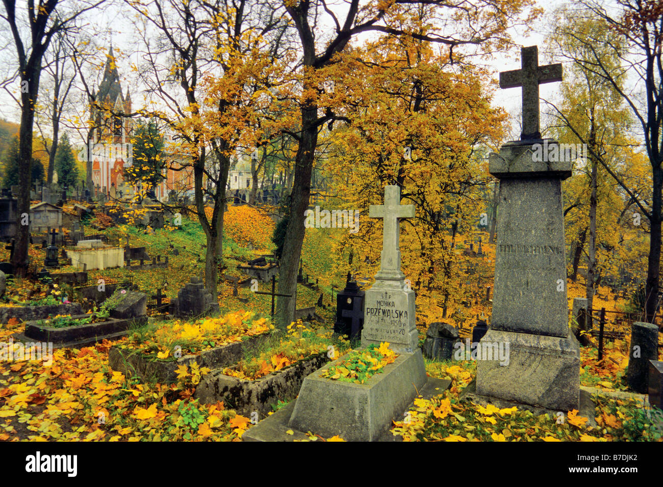 Pre WW2 tombe polacco a Rasu o Rossa cimitero in Vilnius Lituania Foto Stock