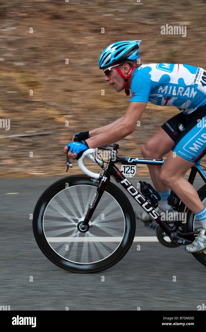 Milram rider Willem STROETINGA NED ferirsi sul Wickhams Hill Road Tour Down Under 2009 Foto Stock