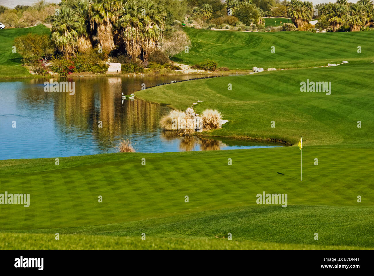 Desert Willow, pubblico, campo da golf, il Resort ,Palm Desert, CA, vicino a Palm Springs, Green Fairway ,acqua, Golf USA, California, Foto Stock