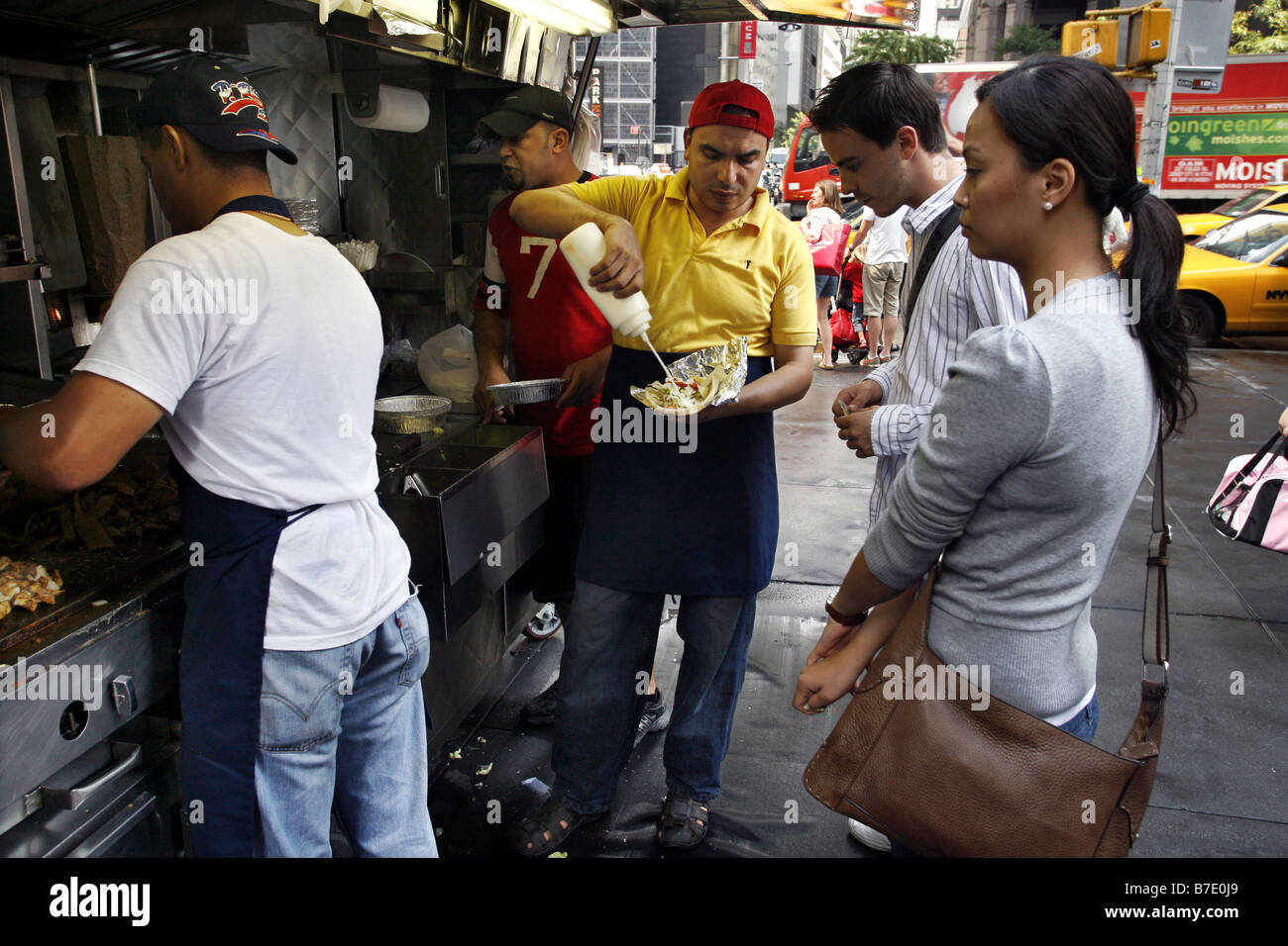 Cavalletto di Kebab & venditore ambulante, New York City, Stati Uniti d'America Foto Stock