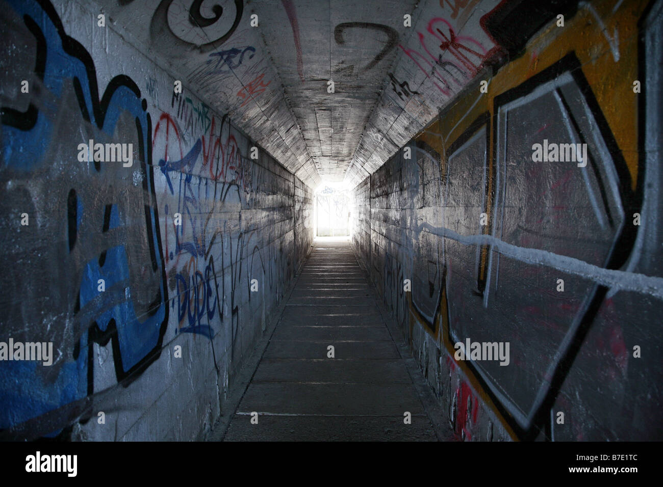 Tunnel pedonale con pareti daubt, in Germania, in Renania settentrionale-Vestfalia, la zona della Ruhr, Wetter/Ruhr Foto Stock